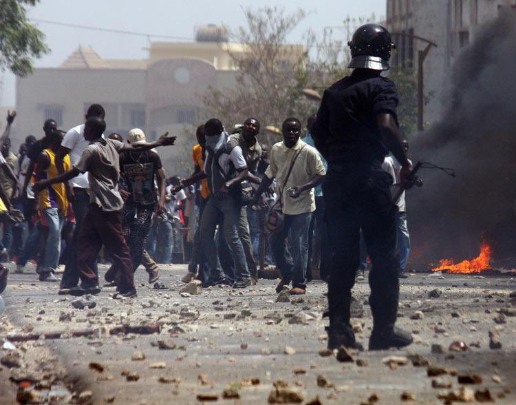 Sénégal : manifestations contre un « coup d’État constitutionnel »